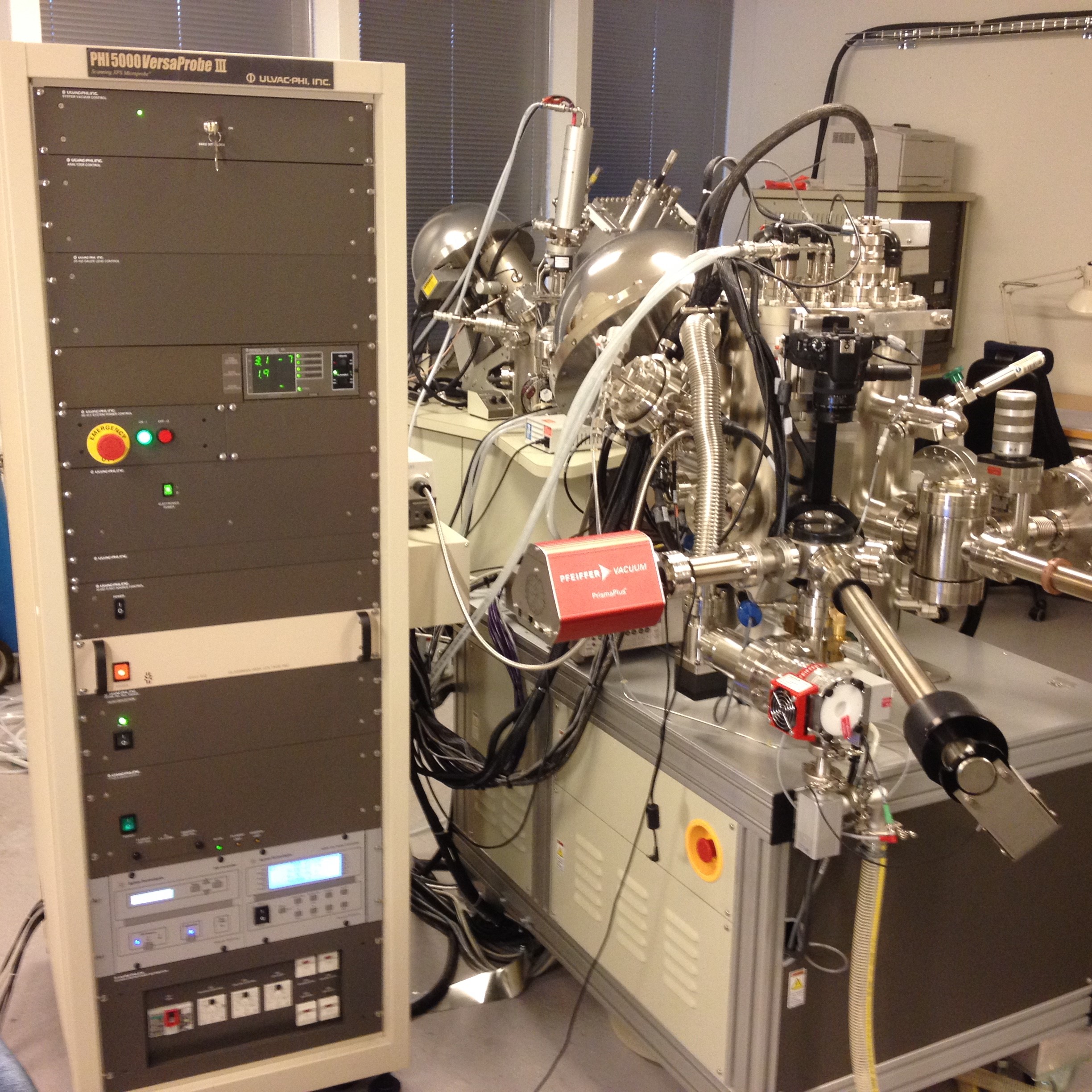 Picture of PHI5000 Versa Probe III XPS